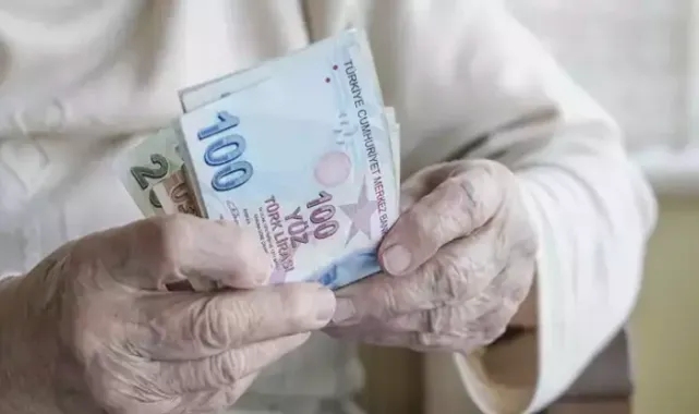 Kök aylığı 8 bin lira ve altı olan milyonlarca emekli “sıfır” zam alacak