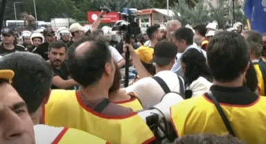 Meclis'e yürümek isteyen öğretmenlere gazlı müdahale