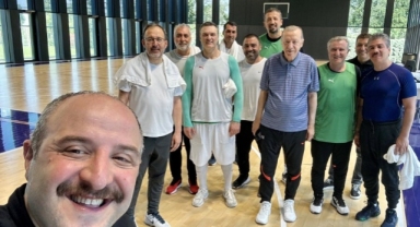 Mustafa Varank paylaştı! Erdoğan basketbol oynadı