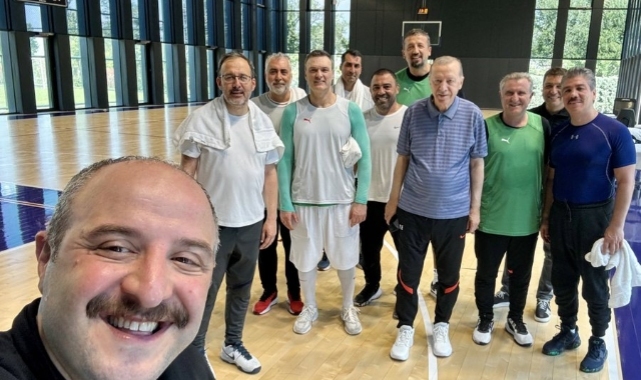 Mustafa Varank paylaştı! Erdoğan basketbol oynadı