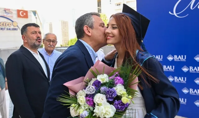 Özgür Özel'in mutlu günü