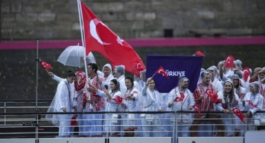 Pijamaya benzetilmişti: Olimpiyattaki kıyafet krizine ilişkin açıklama geldi