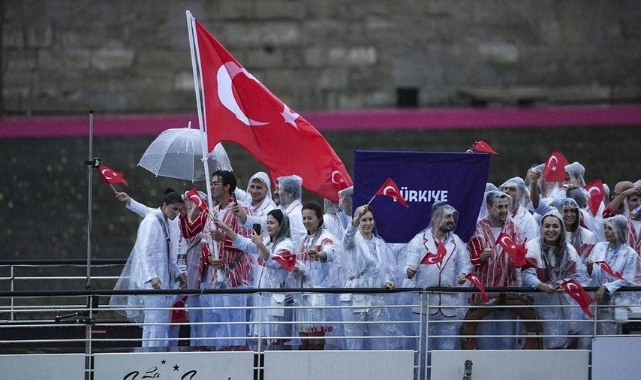 Pijamaya benzetilmişti: Olimpiyattaki kıyafet krizine ilişkin açıklama geldi