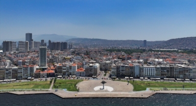 Sıcak havanın etkisiyle cadde ve meydanlar boş kaldı