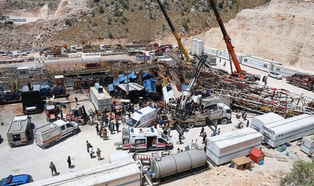 Şırnak Gabar'da sondaj kulesi devrildi: Enkaz altındaki 3 işçiden 2'si yaralı kurtarıldı