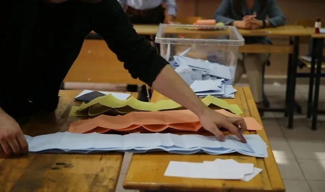Son seçim anketinde AK Parti'ye büyük şok, ilk iki sırada yok!
