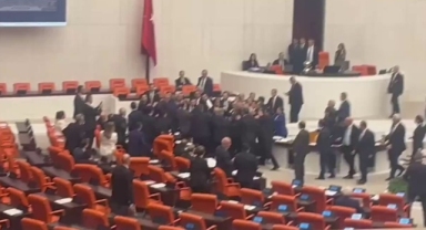 TBMM'de kavga çıktı