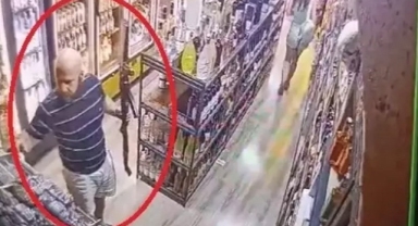 Tüfekle tekel bayisine girip sigara alan şüpheliye gözaltı