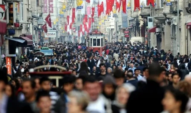 TÜİK açıkladı: O yılda Türkiye'nin nüfusu 60 milyonun altında kalacak