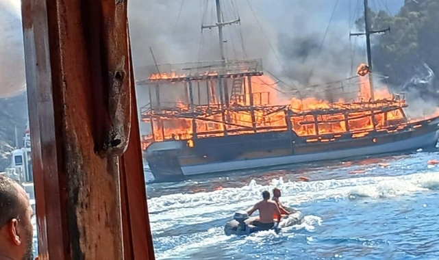 Tur teknesi alev alev yandı, kaptan ve sahibi gözaltında