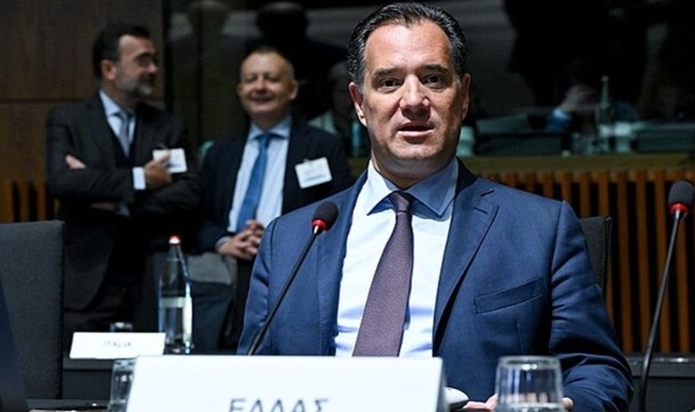 Yunan bakan: Biz de F-35'le bir gece ansızın Türkiye'ye gelebiliriz