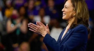 ABD Başkan Adayı Kamala Harris 1 ayda 540 milyon dolar bağış topladı