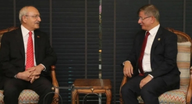 Ahmet Davutoğlu Kemal Kılıçdaroğlu'nu ziyaret etti