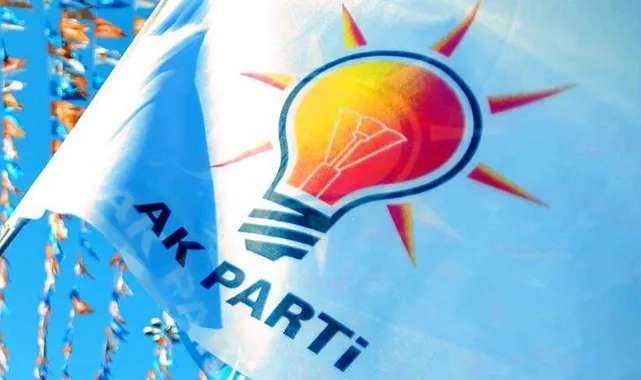 AK Parti'de 'Transfer' İstifası: Bayrak Siyaseti Yapıp...