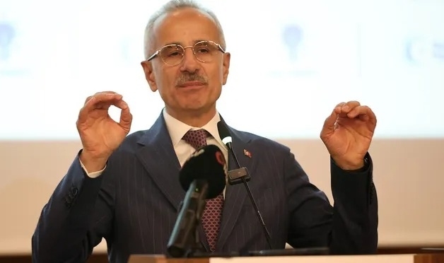 Bakan Abdulkadir Uraloğlu'ndan 'önemli açıklama': Instagram'a erişim engeli kaldırılıyor mu?