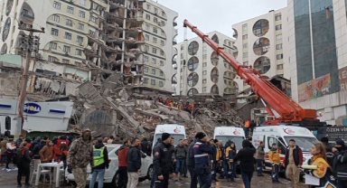 Depremde 89 kişiye mezar olmuştu: Cezaevindeki Galeria Sitesi'nin müteahhidi öldü