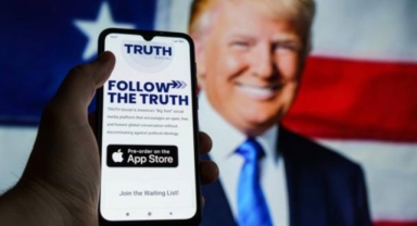 Donald Trump 'batıyor': 'Truth Social' Platformu 16.4 Milyon Dolar Zarar Etti