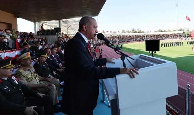 Erdoğan'dan 30 Ağustos'ta '15 Temmuz' mesajı: 'Eski Türkiye atıkları'