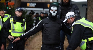 İngiltere’de gözaltına alınanların sayısı bin 24'e yükseldi