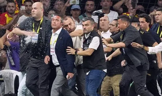İzmir'deki Olayların Başaktörüydü: Ali Koç'u Yere Düşüren Saldırgan Hakkında Karar Verildi