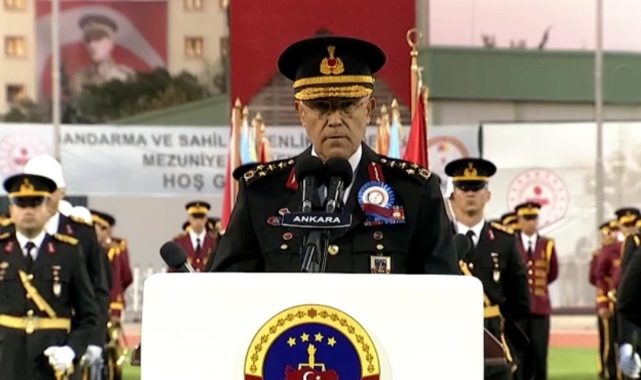 Jandarma Genel Komutanı, Erdoğan'ın sözleriyle kalabalığa seslendi: 'Hizmetkâr olmaya geldik'