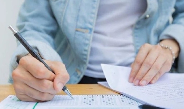 KPSS'de bir soru iptal edildi, iki sorunun cevabı değişti