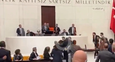 Meclis'te kan aktı: Tüm olaylar yaşanırken TBMM Başkanvekili Bekir Bozdağ divanı terk etti