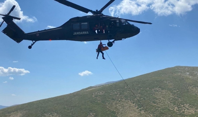 Off-road Aracı Uçurumdan Yuvarlandı: 2 Kişi Helikopterle Kurtarıldı