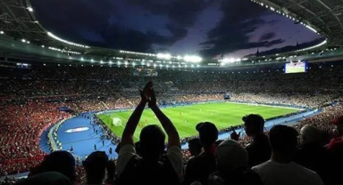 Süper Lig'de kombine fiyatları belli oldu: En ucuzu 800 lira, en pahalısı 325 bin lira