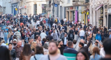 TÜİK'ten uyarı: Genç nüfus oranı alarm veriyor... 2050 ve 2100 yılları için 3 senaryo