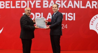 YRP'li Belediye Başkanı Partisinden İstifa Etti