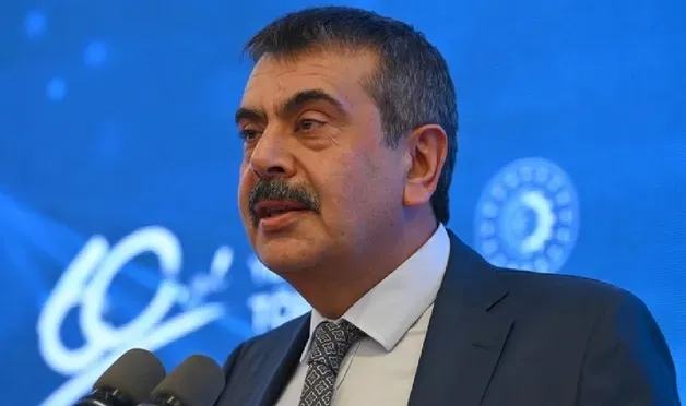 Bakan, kendisi için 'İstediği kadar anırsın' diyen kişiye yanıt verdi