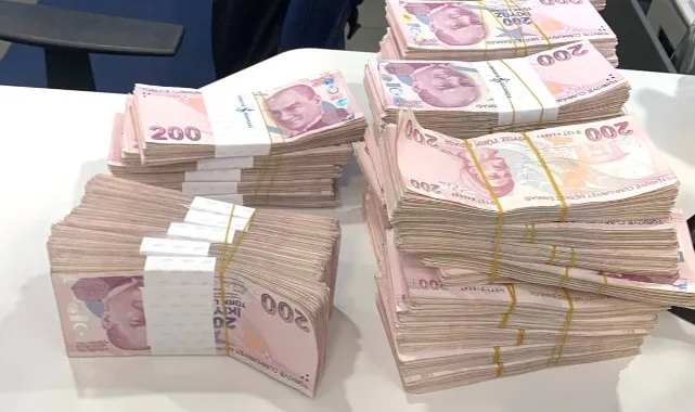Bütçe 8 ayda 973,6 milyar TL açık verdi
