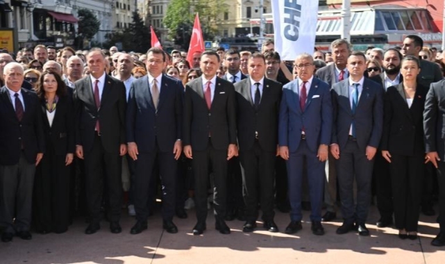 CHP 101 yaşında: Taksim Anıtı'na çelenk bırakıldı