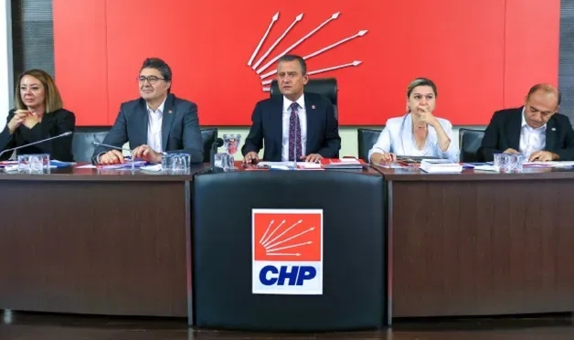 CHP Parti Meclisi, tüzük gündemiyle toplandı