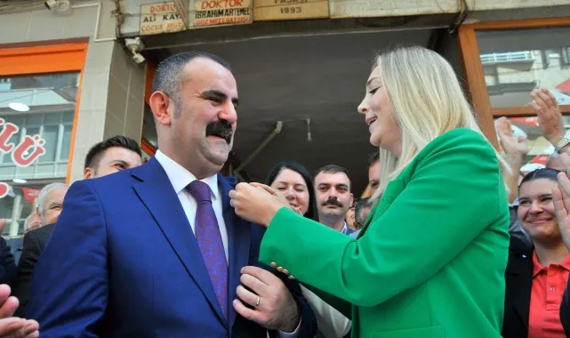 İYİ Parti'den istifa eden belediye başkanı CHP'ye katıldı