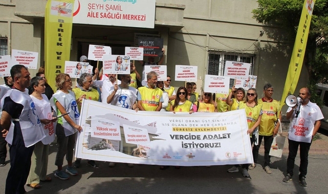 Sağlık emekçilerinden eylem: "Yılın 5 ayı gelir vergisine çalışmaktan yorulduk"