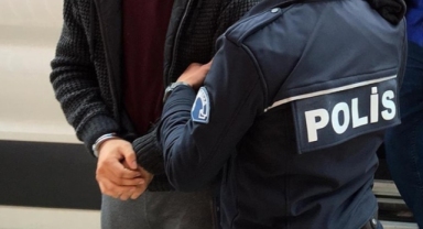 32 yakalama kararı, 5 yıl hapis milyonluk para cezası: Eski karısının evinden çıktı