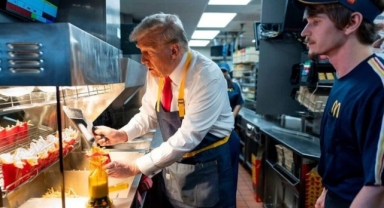 ABD Başkanı adayları seçilmek için McDonald’s’ta boy gösteriyor