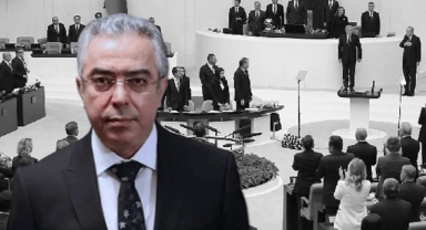 Cumhurbaşkanı Başdanışmanı Mehmet Uçum el arttırdı: Sadece ayağa kalkmakla olmaz
