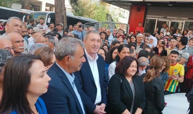 DEM Parti’nin Diyarbakır mitingine katılan 15 kişi daha gözaltına alındı