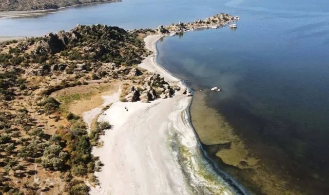 Ege Bölgesi'nin en büyük doğal gölü Bafa, 30 metre çekildi