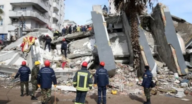 Ezgi Apartmanı için 7 kamu görevlisine dava: 'Görevi ihmal ettiler'