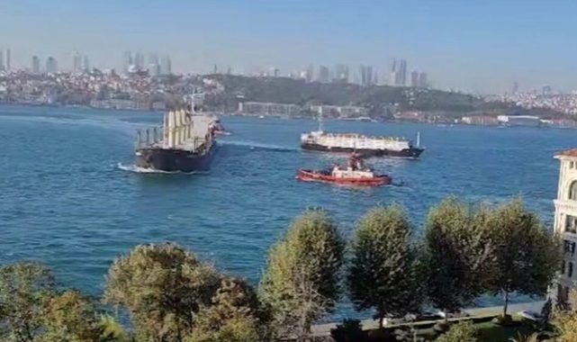 İstanbul Boğazı'nda iki yük gemisi çarpıştı