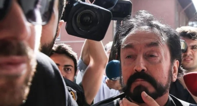 Mahkeme ara kararını açıkladı: Adnan Oktar'ın duruşmaya çıkacağı tarih belli oldu