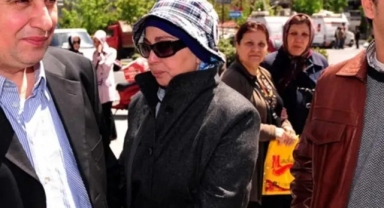 Mezarı açılan Cem Garipoğlu'nun annesinden açıklama: 'Nagihan hanıma acıyın lütfen'