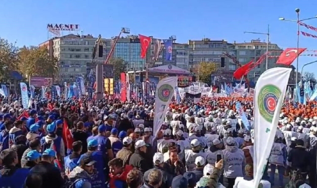 TÜRK-İŞ'ten 'Zordayız Geçinemiyoruz' mitingi