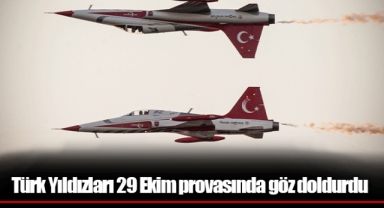 Türk Yıldızları 29 Ekim provasında göz doldurdu