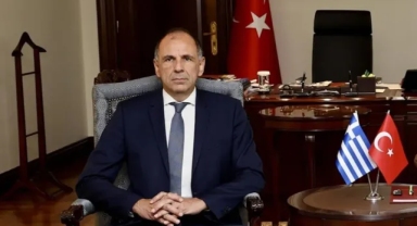 Yunanistan Dışişleri Bakanı: Türkiye ile güven seviyesine ulaşıyoruz