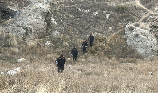 Boş arazide parçalanmış bebek cesedi bulundu